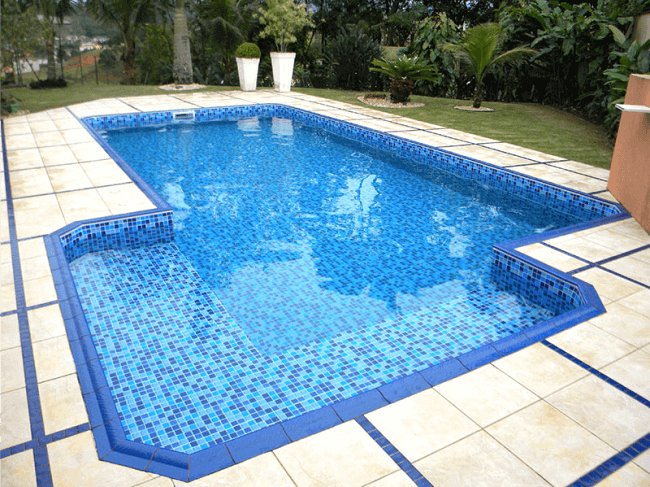 Vinil para piscina em Goiânia com padrão pastilha azul